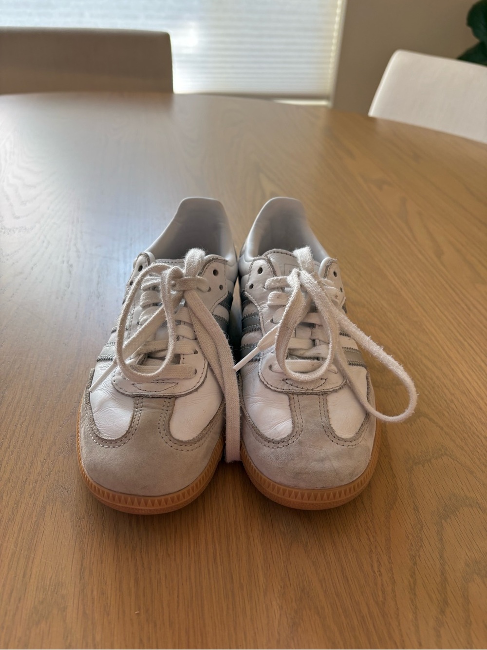 Women’s 6 Silver Striped Sambas - Picture 2 of 6